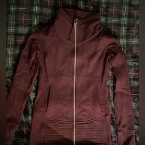 Size 6 lululemon sweater